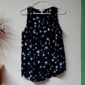 Butterfly v neck tank top